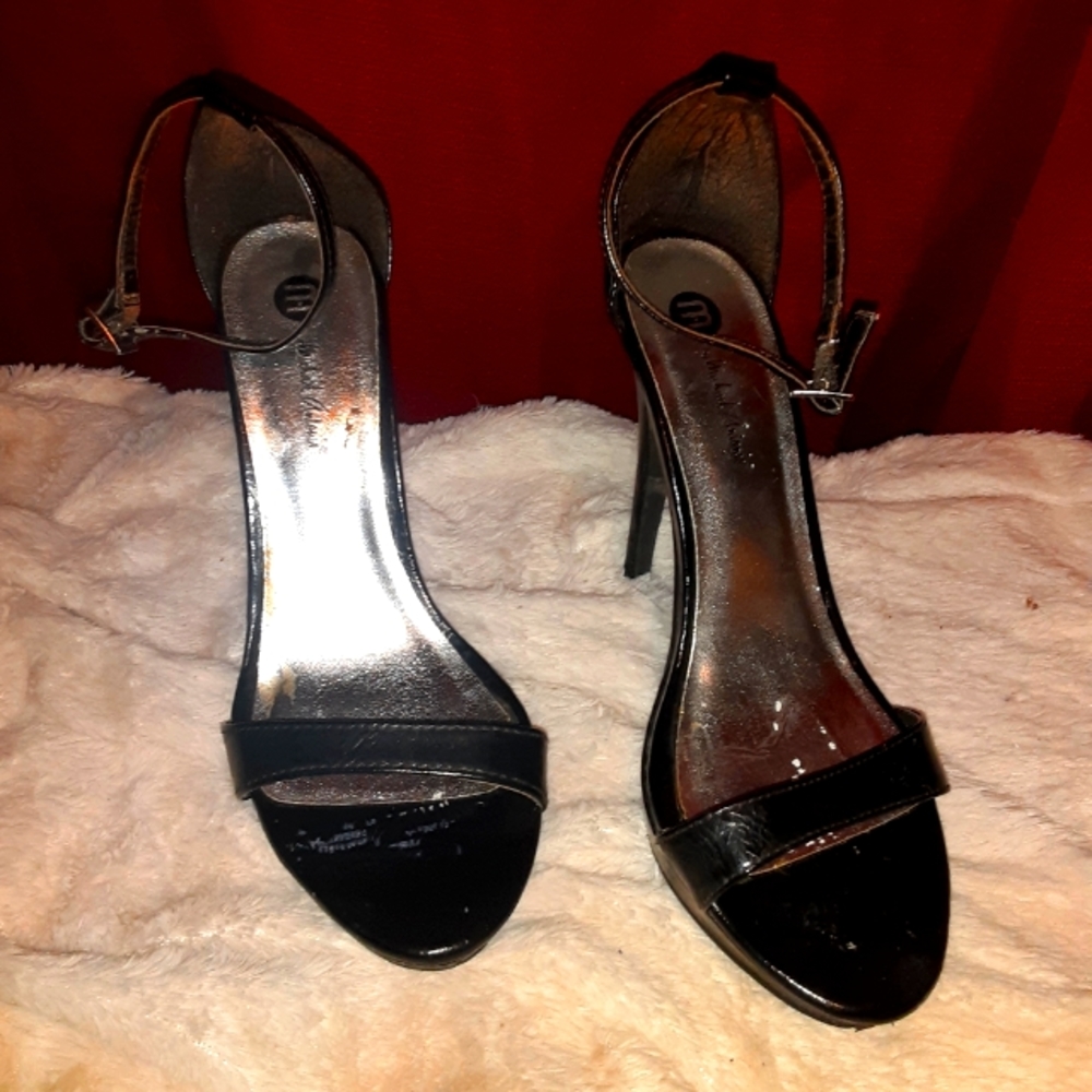 Sexy black patent leather heels 7.5